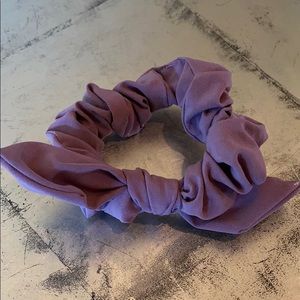 Lululemon Bow Scrunchie
